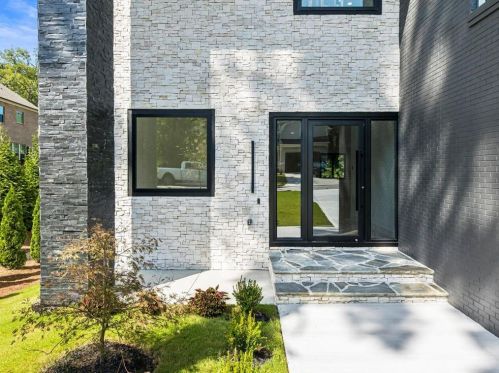 2374 Logan Cir, Atlanta GA  30318-2855 exterior