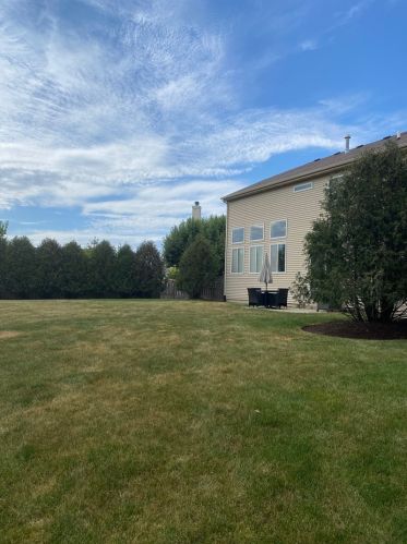 648 Portsmouth Dr, Pingree Grove IL  60140-9188 exterior