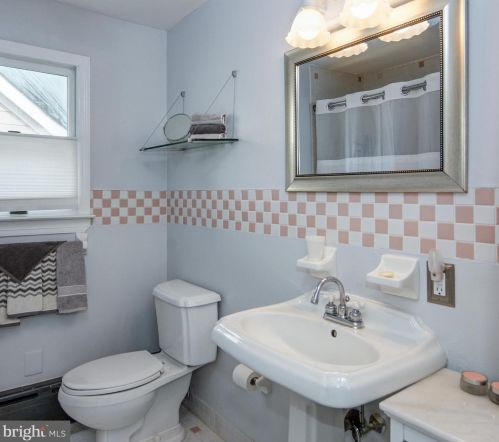 41 Friends Ave, Haddonfield NJ 08033-1500 exterior