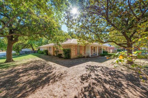 7344 Vanessa Dr, Fort Worth, TX 76112-4329