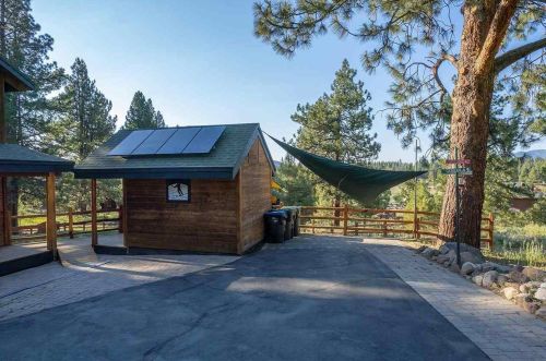 15800 Donnington Ln, Truckee CA  96161-1229 exterior