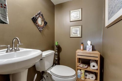 5870 Feldwood Rd, Atlanta GA  30349-2869 exterior