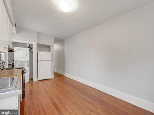 218 Duke St, Lancaster PA  17602-4205 exterior