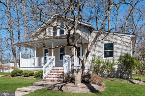 53 Hughes Ave, Trenton, NJ 08648-3732