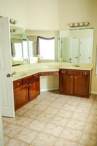 3550 Hamlin Sq, Atlanta GA  30331-7960 exterior