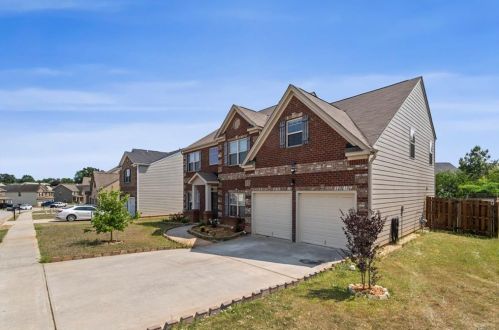 5793 Rex Ridge Pkwy, Rex, GA 30273-5231