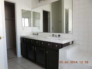2715 Knightsbridge Rd, Henderson NV  89074-3306 exterior