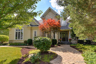 842 Parkside Rd, Naperville IL  60540-6813 exterior