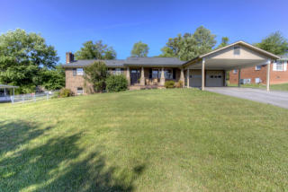 8225 Spruceland Rd, Powell, TN 37849-3974