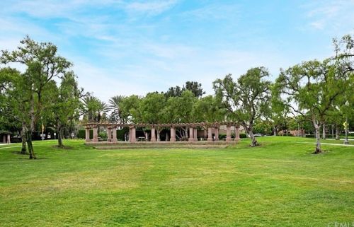 72 Salton, Irvine CA  92602-2425 exterior