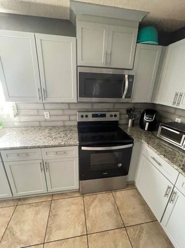 4896 Miller Lake Rd, Gainesville, GA 30507-7758