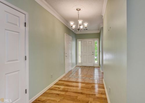 64 Silhouette Ct, Newnan, GA 30265-3128