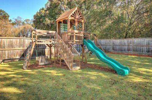 3037 Vineyard Way, Smyrna GA  30082-1851 exterior