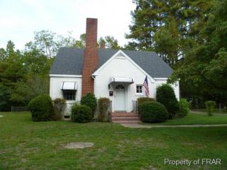 312 Jackson St, Raeford, NC 28376-2718