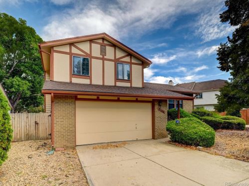 2166 Elkhart St, Denver, CO 80014-1515