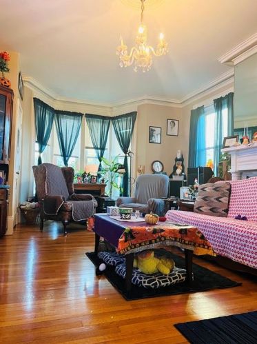 31 Child St, Warren, RI 02885-3220