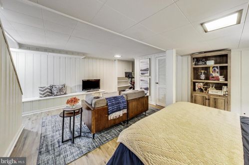 9227 Mintwood St, Silver Spring MD 20901-3523 exterior