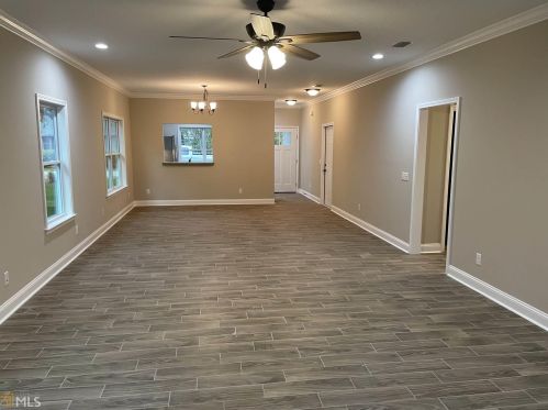 311 Russell St, Woodbine, GA 31569-3582