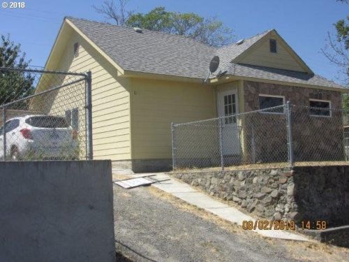 1175 1st St, Arlington, OR 97812-2001