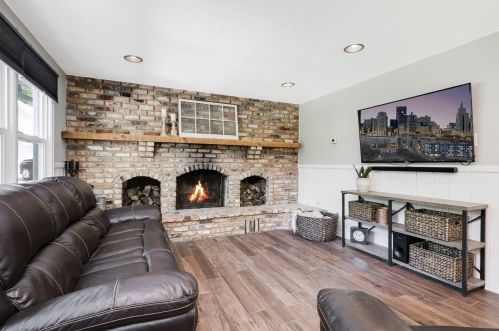 176 Cimarron Rd, Saint Paul MN  55124-9723 exterior