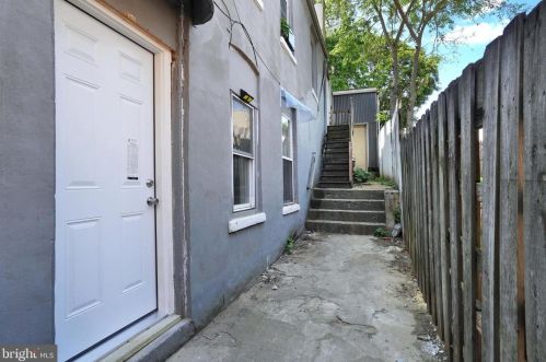 403 Vine St, Lancaster PA  17603-5241 exterior