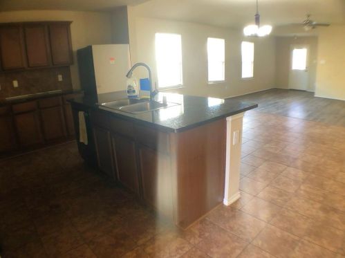 1048 Churchill Dr, Princeton TX  75407-2800 exterior