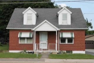 421 College St, Carlisle, PA 17013-1846