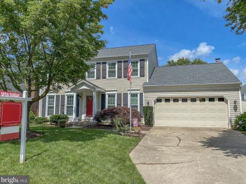 8302 Fitt Ct, Lorton, VA 22079-1317