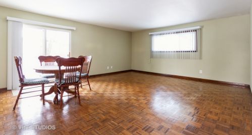 116 Edgehill Dr, Lemont IL  60440-2804 exterior