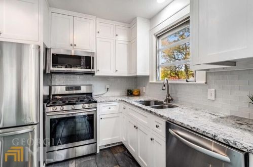 165 Avery Dr, Atlanta GA  30309-2700 exterior