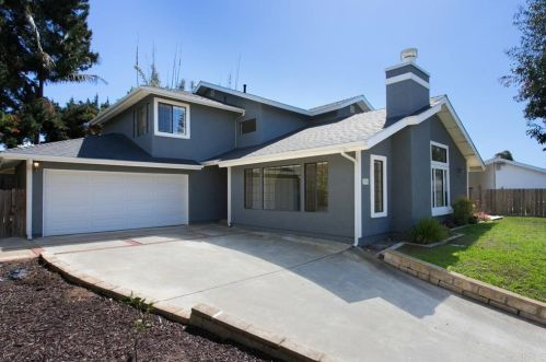 3990 Gloria Ln, Carlsbad, CA 92008-2601
