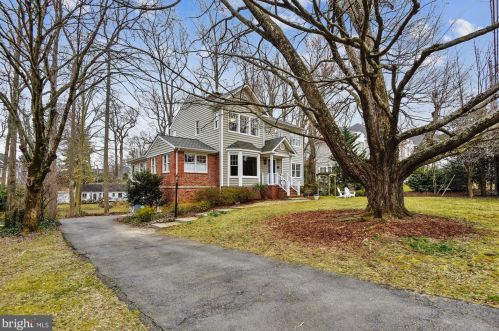 1214 Raymond Ave, Mc Lean, VA 22101-2632