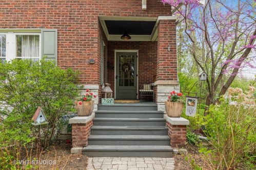 2835 Flossmoor Rd, Homewood, IL 60422-1151