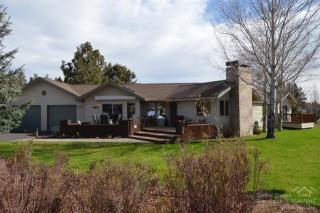 294 Cowboy St, Black Butte Ranch, OR 97759-5005