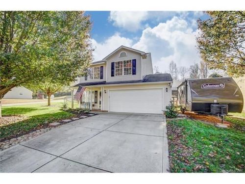 1304 River Run Rd, Lowell, NC 28098-1285