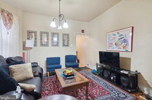 1655 61 St, Philadelphia PA 19151-3923 exterior