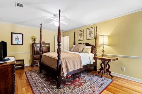 250 Cameron Ridge Dr, Atlanta GA  30328-4709 exterior