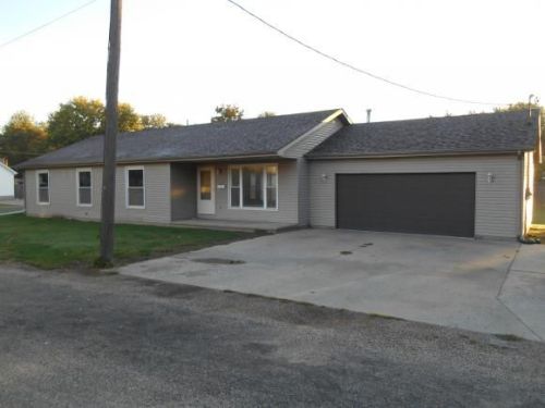310 B St, Charleston, IL 61920-1312