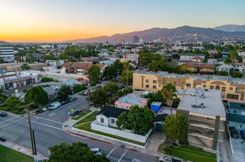 1120 Boynton St, Glendale CA  91205-2828 exterior