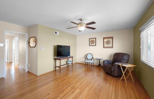 467 Cedar St, El Cajon, CA 92021-5449