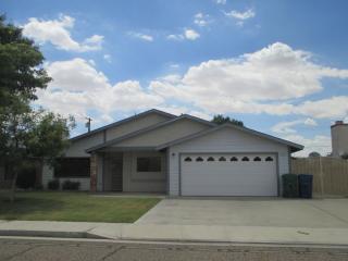 419 Lorie Ann St, Ridgecrest, CA 93555-4185