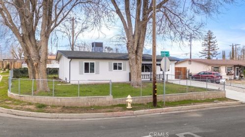 913 Beech St, Tehachapi, CA 93561-2105