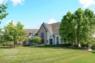 5430 Fairmont Rd, Green Oaks, IL 60048-4805