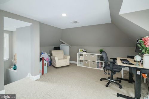 308 Linden Ave, Tavistock NJ 08033-2519 exterior