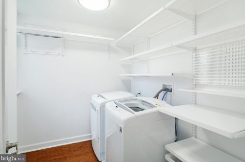 1828 12 St, Philadelphia PA 19147-4532 exterior