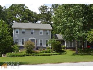 920 Sugar Creek Dr, Conyers, GA 30094-3804