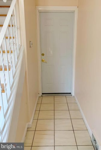 5 Cottage Pl, Trenton, NJ 08618-3407