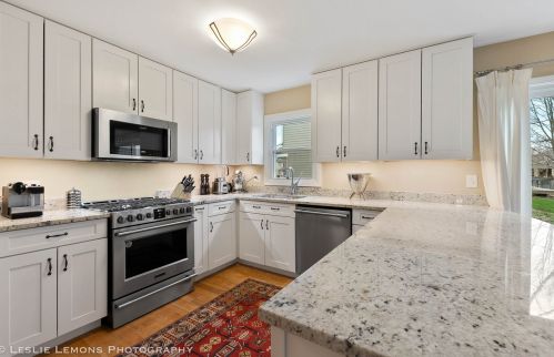 500 Alexandria Dr, Naperville, IL 60565-3391