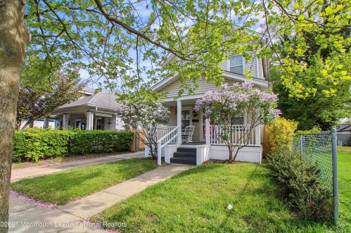 1428 Asbury Ave, Tinton Falls, NJ 07712-5702