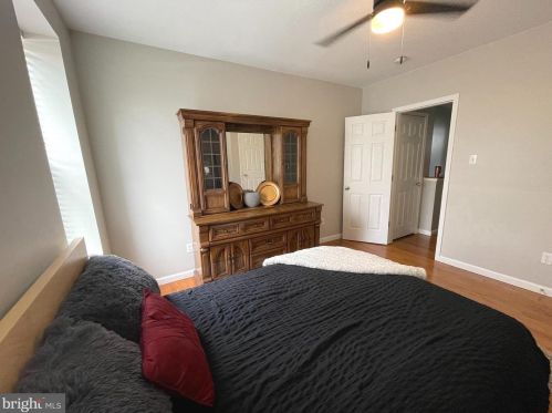 2129 10th St, Philadelphia PA 19148-4425 exterior